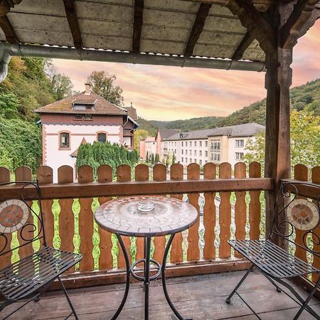 Bismarck Apt Mit Schoenem Balkon Bad Ems Exteriör bild